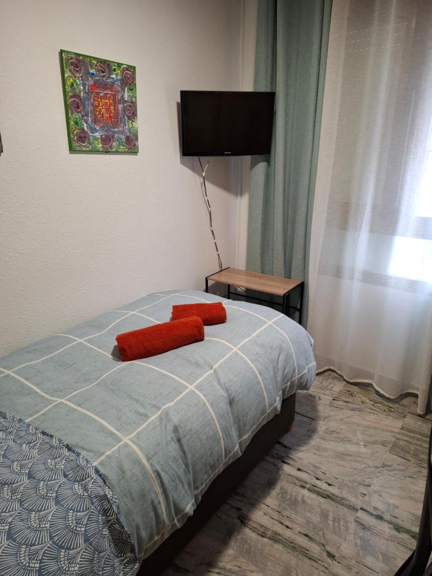 Habitacion Particular Con Bano Privado Sevilla Exterior foto
